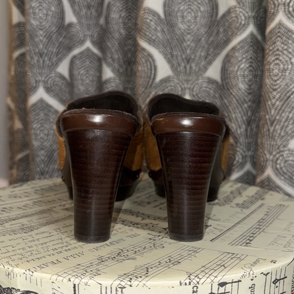 Stuart Weitzman Pony Hair Tassel Heeled Mules SZ 7.5 - Picture 5 of 10